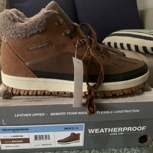 NWT Men’s shoes Weatherproof Brown Boots memory foam insole size 13